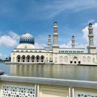 馬來西亞🇲🇾沙巴旅遊景點📍水上清真寺🕌️Floating Mosque (Kota Kinabalu City Mosque)