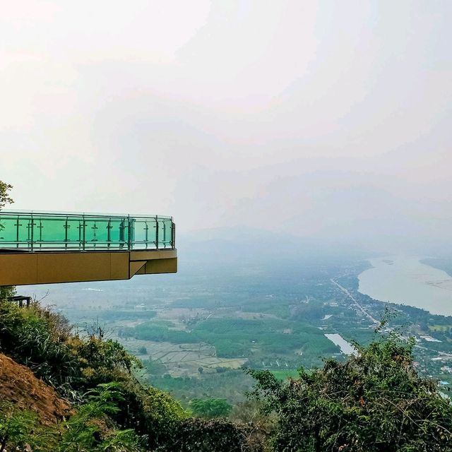 Skywalk หนองคาย วัดผาตากเสื้อ