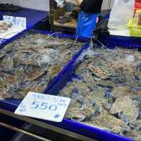 ตลาดลานโพธิ์ พัทยา 🦐แหล่งรวมซีฟู้ดน่าทาน🦀