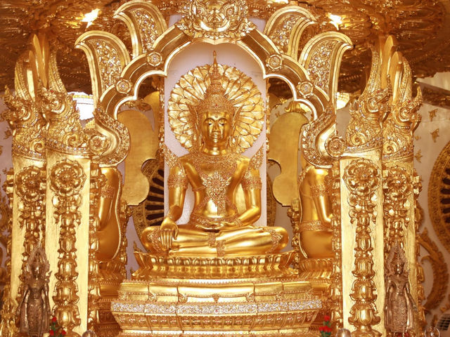 สักการะ พระธาตุมิ่งเมืองมรุกขนคร 🙏🏻🙏🏻