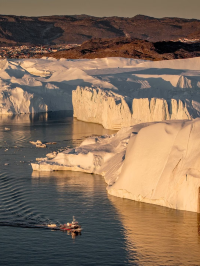 Explore Ilulissat and Sermermiut❄️🚢