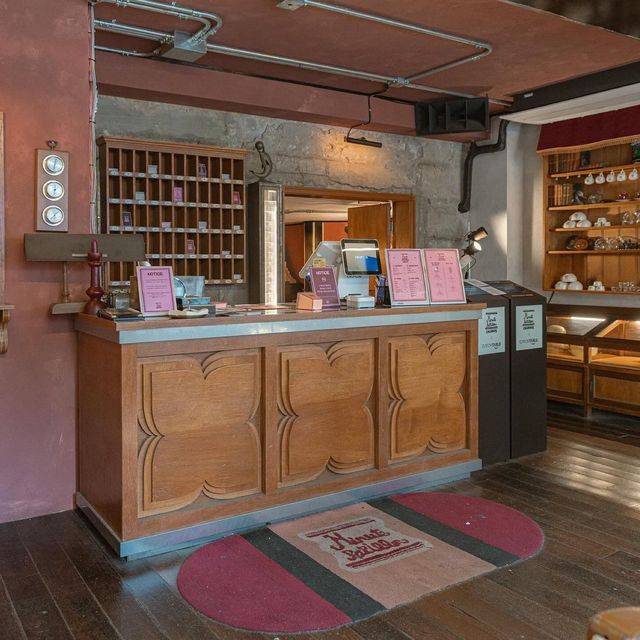 首爾可以粉紅色復古咖啡店！