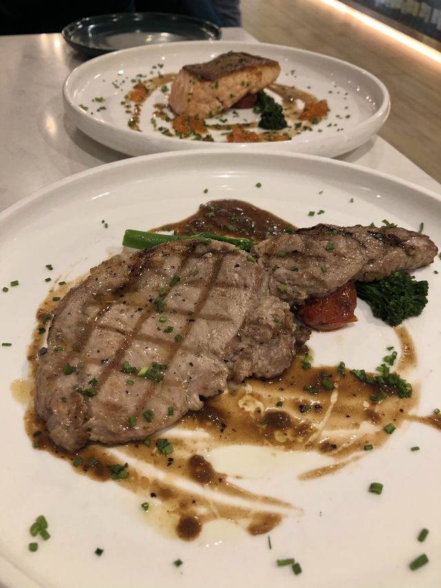 全新高質Semi-Buffet