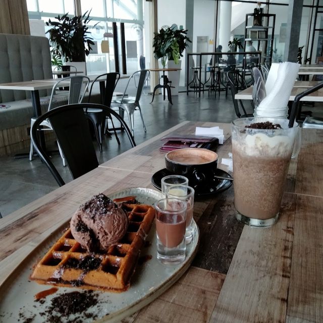 Brown Pocket Cafe owned by Silver Beans Ent