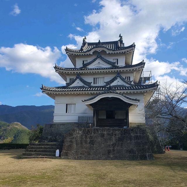 とってもこぶりなお城宇和島城