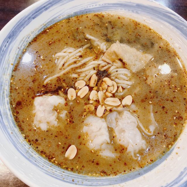 吃香喝辣🌶️🍜 八哥酸辣粉