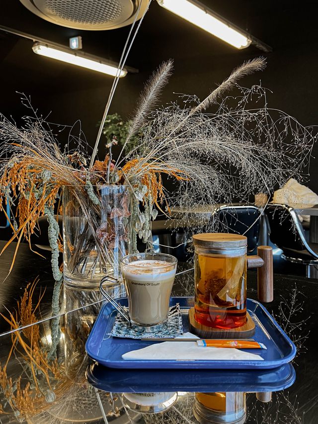 Industrial aesthetic cafe in Suwon. 