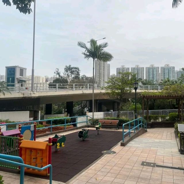 石排灣道遊樂場