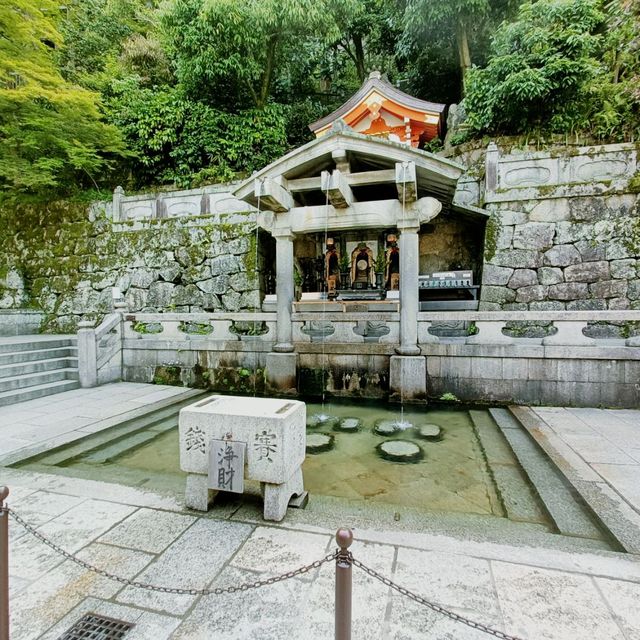 Iconic Kiyomizu-dera Temple in Kyoto 