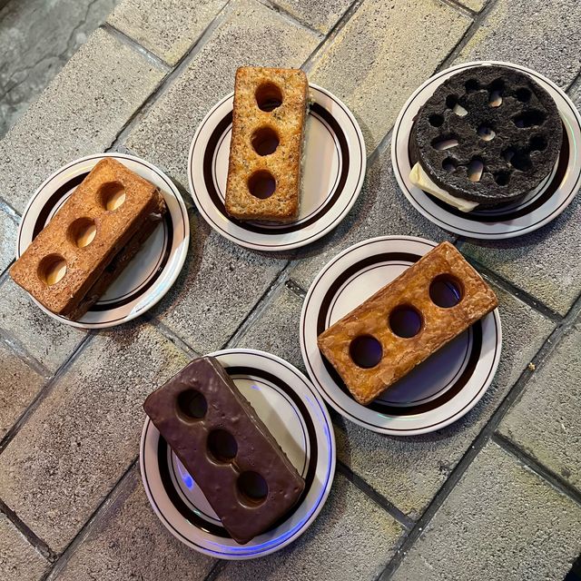【大阪・鶴橋】練炭パンや10円パン食べるならココ
