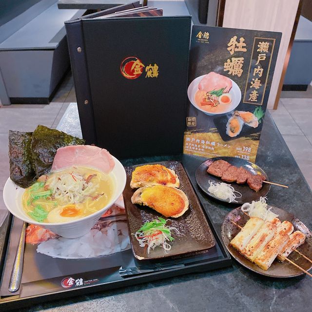 瀨戶內海產蠔湯拉麵，湯底用上大量蠔肉熬制而成，超濃厚既鮮甜蠔香味，拉麵彈牙而且掛湯，啖啖鮮味~