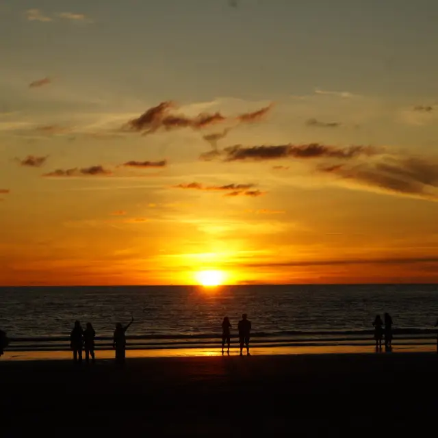 Enjoy sunset at Kota Kinabalu