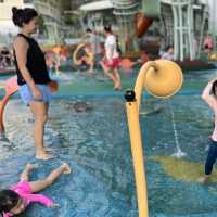 Happy park - dry and wet playground 