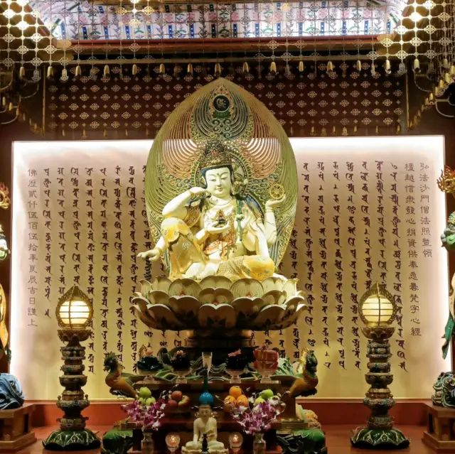 Buddha Praying Temple