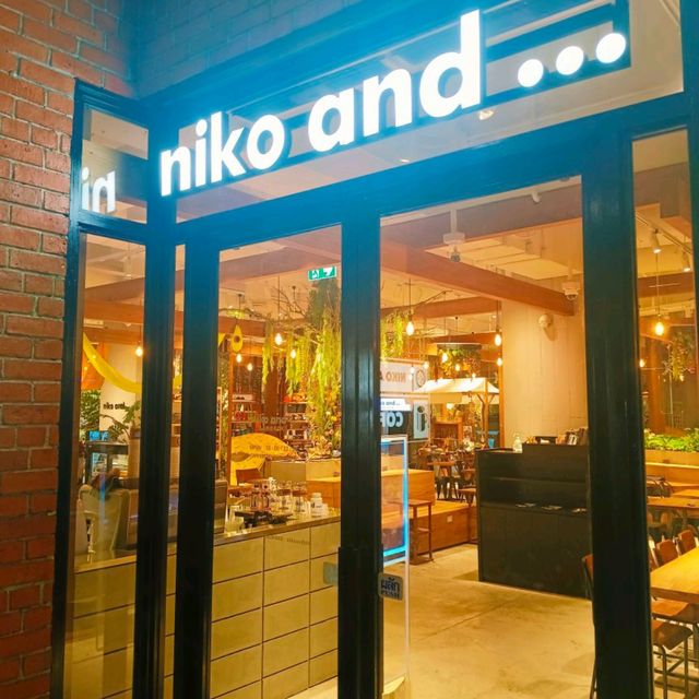 Niko and...Coffee , Siam Square Soi 5