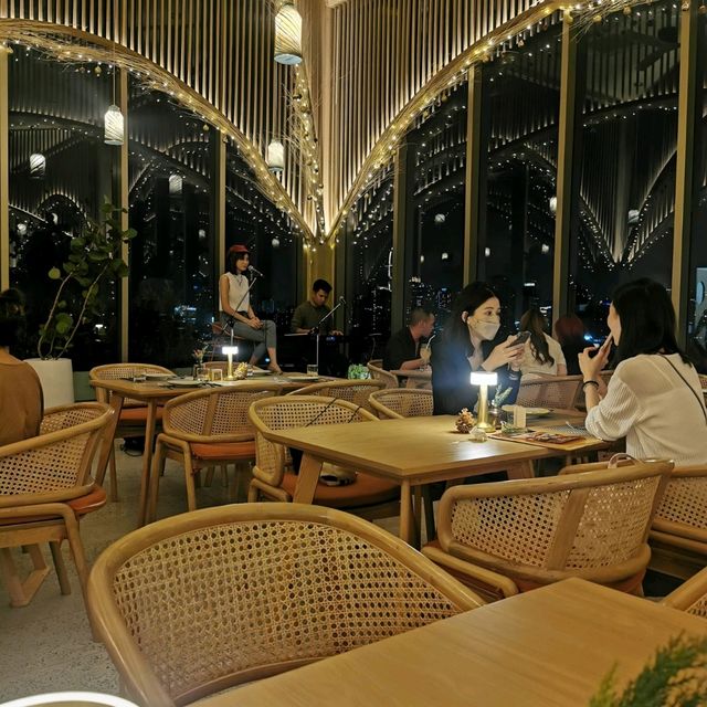 Rooftop เกร๋ ย่านพระโขนง