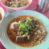 ร้านก๋วยเตี๋ยวป้าหรั่ง