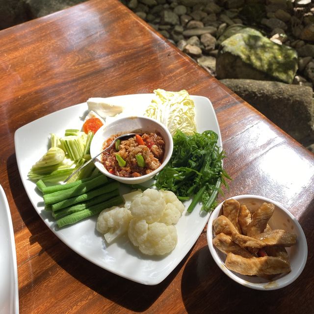 ทานข้าวกลางป่าใหญ่ ที่ร้านอาหารตำนานป่า ระยอง 🏕️