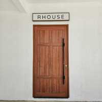 คาเฟ่มินิมอลที่ลำลูกกา  "R HOUSE" 