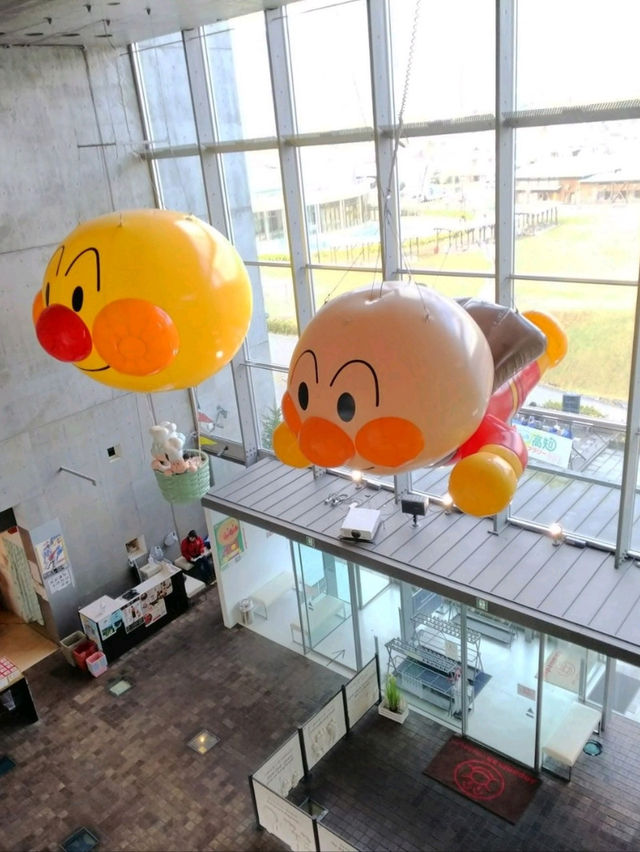 【高知】美術館のようなアンパンマンミュージアム！