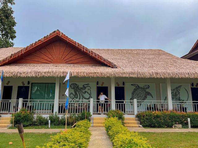 Khaolak Emerald Beach Resort & Spa ริมทะเลสวย