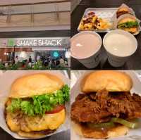 Shake Shack🍔漢堡包餡料豐富🍟厚脆薯條🥤奶昔💕太美味了✨