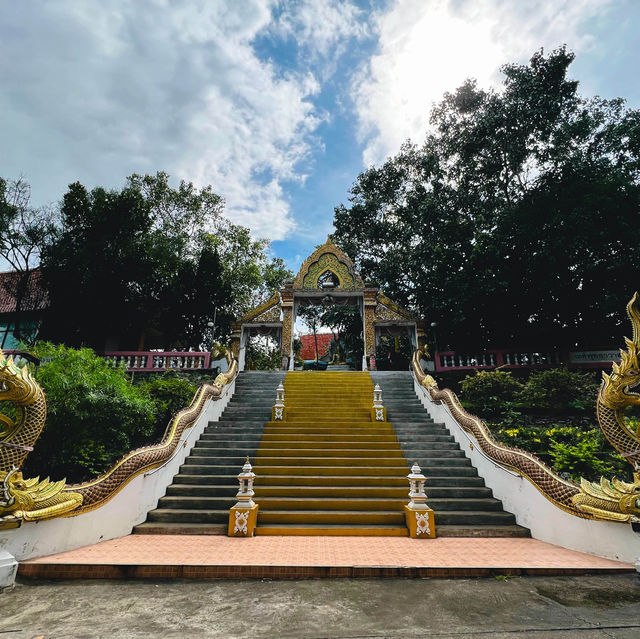 วัดพระธาตุดอยสะเก็ด