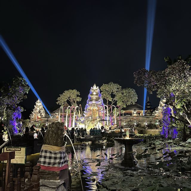 우붓 연꽃 궁전 구경하고 스타벅스 사먹기 : Ubud Water Palace