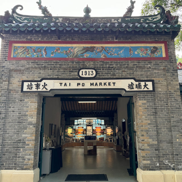 一座風格獨特的傳統建築火車站！