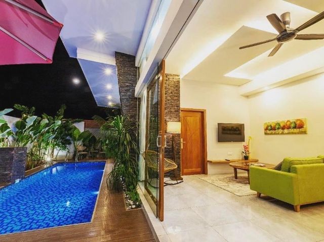 Maneh Villa