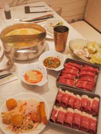 愉景新城火鍋店，午市套餐價格優惠