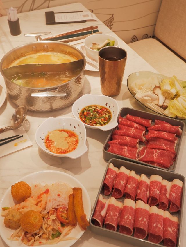 愉景新城火鍋店，午市套餐價格優惠