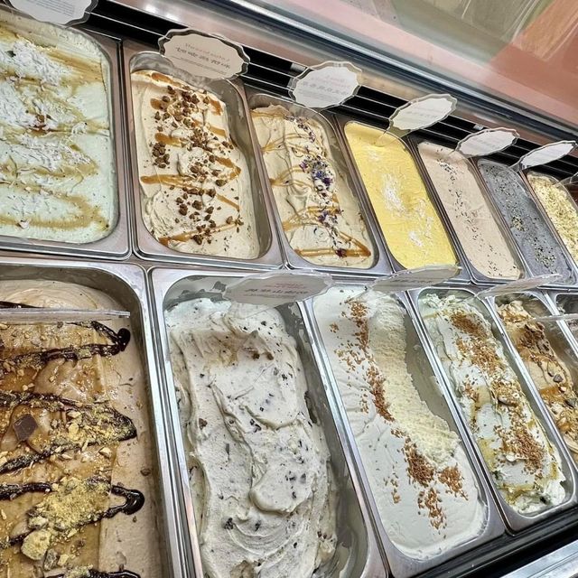 Roti kiap Ice Cream 夾雪糕