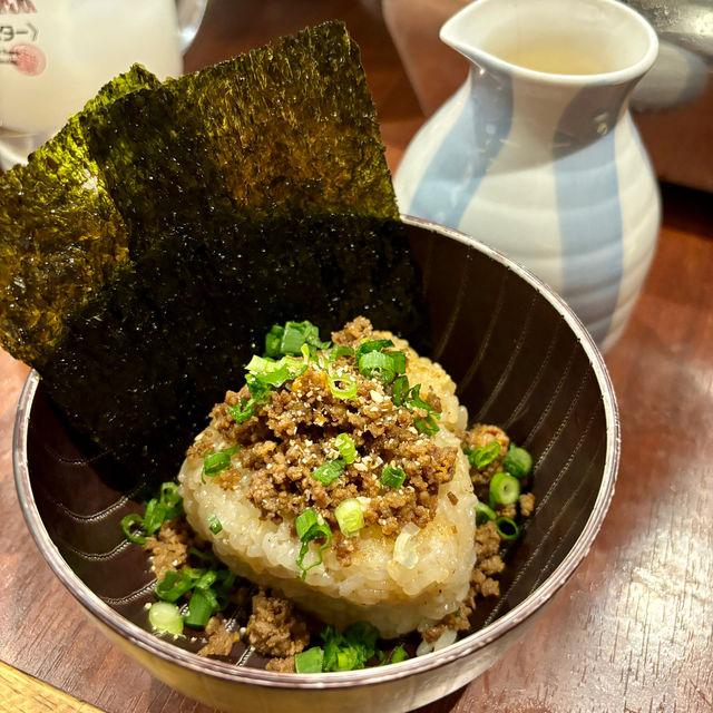 【大阪・堂山町】鮮度抜群のホルモンと卓上サーバーが自慢「路地裏焼肉 マックスザホルモン」