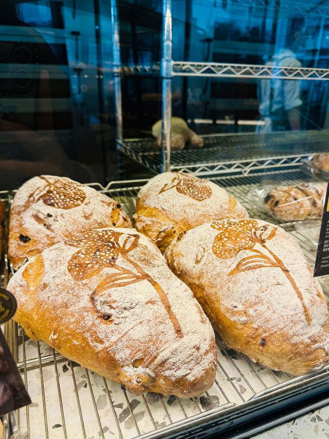 🇸🇬 Wu Pao Chun Bakery: Artisan Breads in the Heart of Singapore