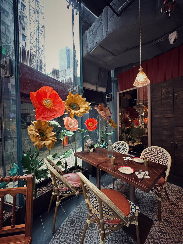 銅鑼灣復古泰國菜