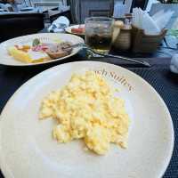 Tranquil Luxury: Bach Suites Saigon's Exceptional Accommodation and Breakfast