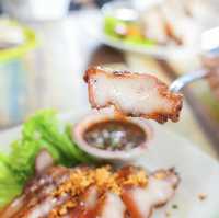 สโรชา ก๋วยเตี๋ยวเรือ ก๋วยจั๊บรสเด็ด
