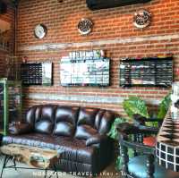 เปลี่ยนบรรยากาศมานั่งทำงานในร้านกาแฟชิคๆ กันดีกว่า