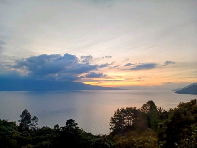 🇮🇩 Stay in Gapura Hotel, Parapat by Lake Toba