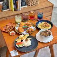 HOUSE OF ETERA | TRENDY AND COZY CAFE IN TEBET , SOUTH JAKARTA 