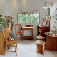 POOMJAI flower&cafe คาเฟ่ เปิดใหม่ ชลบุรี