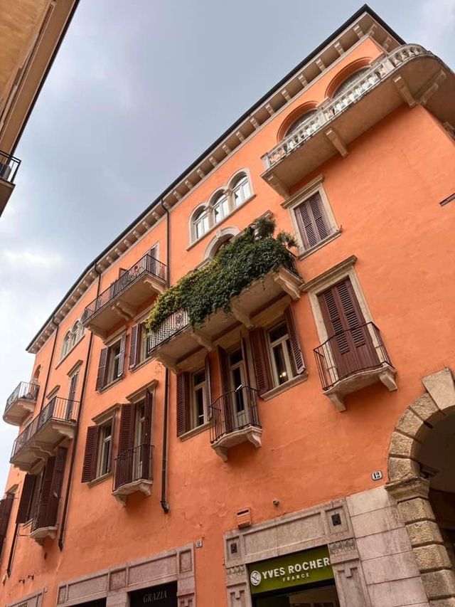 米蘭出發一小時即到羅馬時期小鎮🤓Verona🫶🏻一日市內行程推介