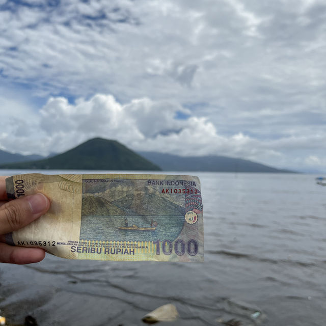 Ternate island, pictured on bank notes