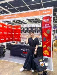 美食展參與咗佢嘅咖喱粉製作