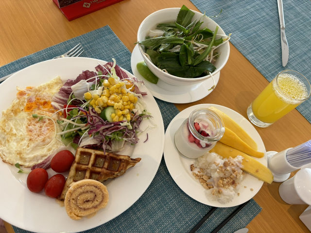 ［TMS Hotel Da Nang Beach］超美無邊際泳池，房間舒適，出色自助早餐，值得入住的峴港海邊酒店🏝️