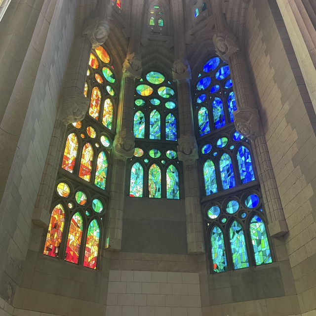 Gaudí’s Divine Vision: The Sagrada Familia, Barcelona’s Iconic Church