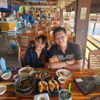 ร้านกุ้งเผา ริมแม่น้ำอยุธยา  