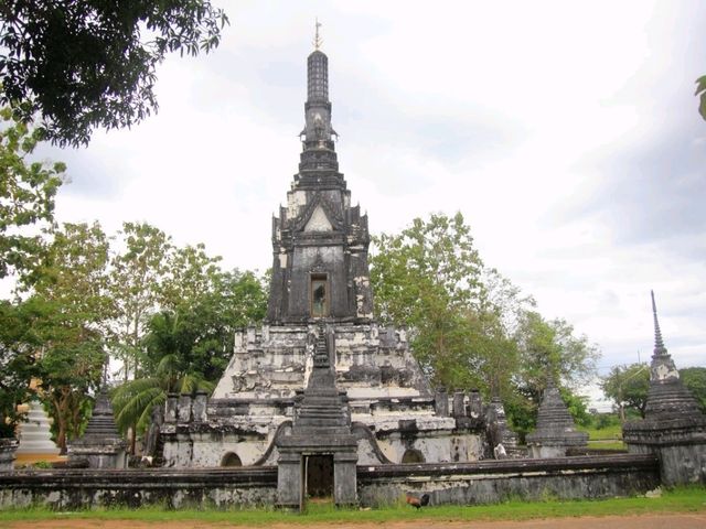 เที่ยววัดพลับศึกษาเรื่องราวพระเจ้าตากสิน