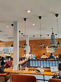 คาเฟ่เปิด 24 ชั่วโมง @รางน้ำ
